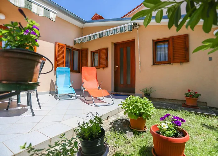 Stinjan Elda * 普拉