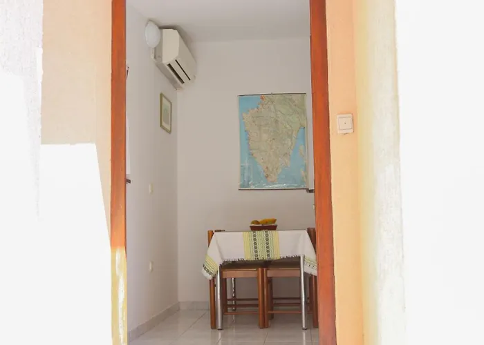 Stinjan Elda Apartment *